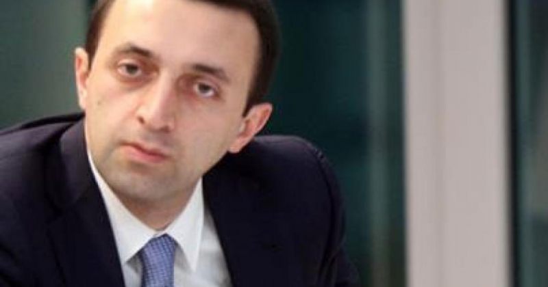 ირაკლი ღარიბაშვილმა ზუგდიდში დაჭრილი პოლიციელი მოინახულა