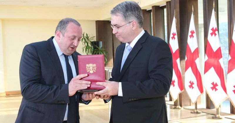 პრეზიდენტმა სერგეენკო ჯანდაცვაში შეტანილი წვლილისთვის, ორდენით დააჯილდოვა