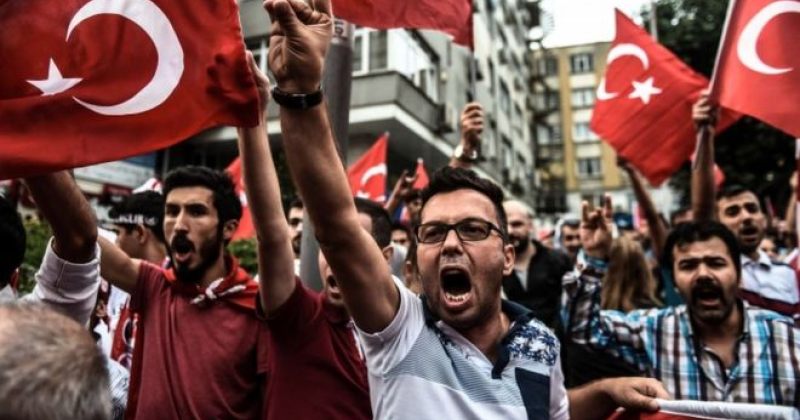 თურქეთში ნაციონალისტებმა პროქურთული პარტიის ოფისები დაარბიეს