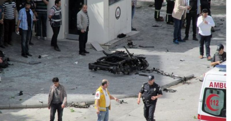 თურქეთში დანაღმული მანქანის აფეთქებას ორი პოლიციელი ემსხვერპლა