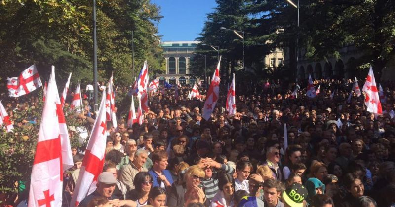 ქუთაისის მერიასთან, ენმ ამომრჩეველს ხვდება