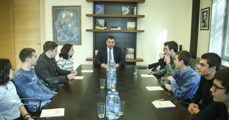 „შენი ხმა ჩვენი მომავალია" - პრეზიდენტის ადმინისტრაციაში სამუშაო ჯგუფი შეიქმნა