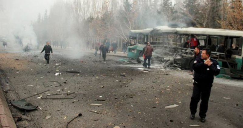 თურქეთში ქალაქ კაისერში, უნივერსიტეტის მახლობლად, ავტობუსი აფეთქდა