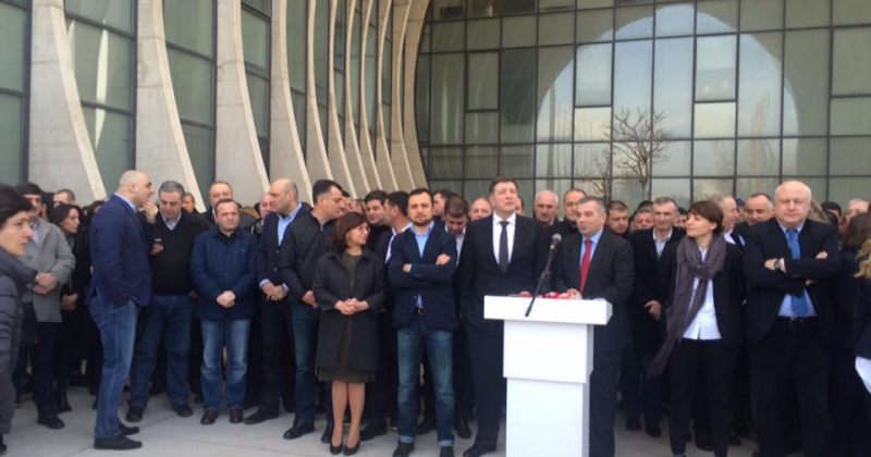 ერთიანი ნაციონალური მოძრაობა გაიყო, შეიქმნება ახალი პოლიტიკური ძალა