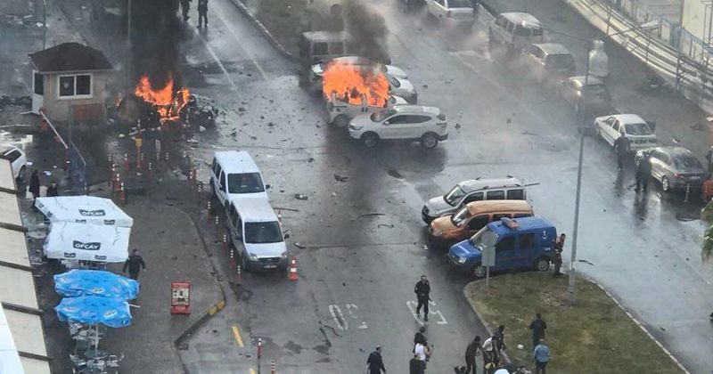 თურქეთის ქალაქ იზმირში მომხდარ აფეთქების შედეგად სულ მცირე 11 ადამიანი დაშავდა