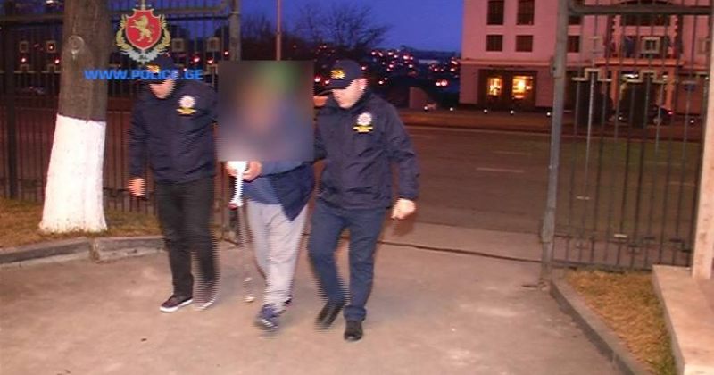 სარფის გამშვებ პუნქტზე "კანონიერი ქურდი" დააკავეს