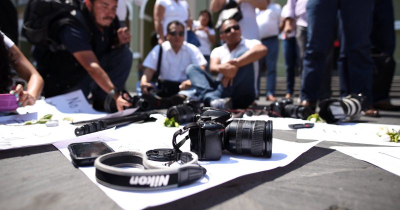 მექსიკაში ჟურნალისტები მოკლული კოლეგის მკვლელის გასამართლებას ითხოვენ