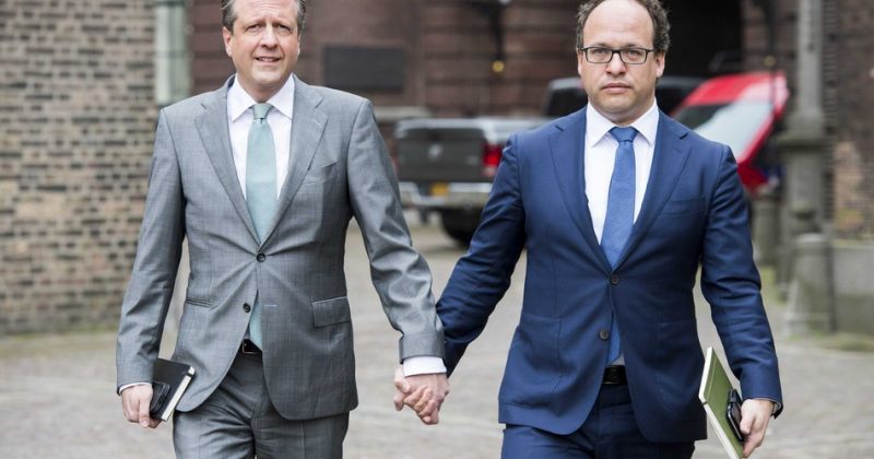 კამპანია ხელჩაკიდებული ჰოლანდიელი მამაკაცები ჰომოფობიური ძალადობის წინააღმდეგ