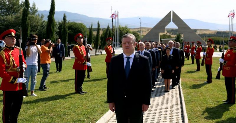პრემიერი: ეს ომი იყო ყველას ტრაგედია, თვალებში ჩავხედოთ ერთმანეთს და შევრიგდეთ