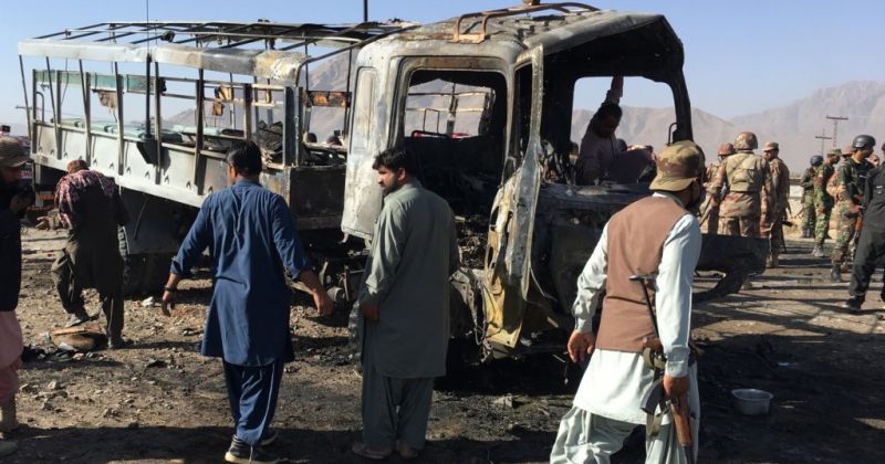 პაკისტანში მანქანის აფეთქებისას 5 პოლიციელი და 2 მშვიდობიანი მოქალაქე დაიღუპა