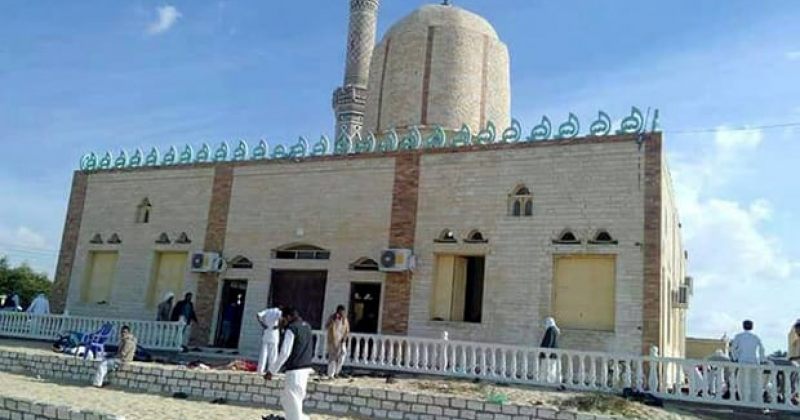 ეგვიპტეში მეჩეთში მომხდარი აფეთქების შედეგად 85 ადამიანი გარდაიცვალა