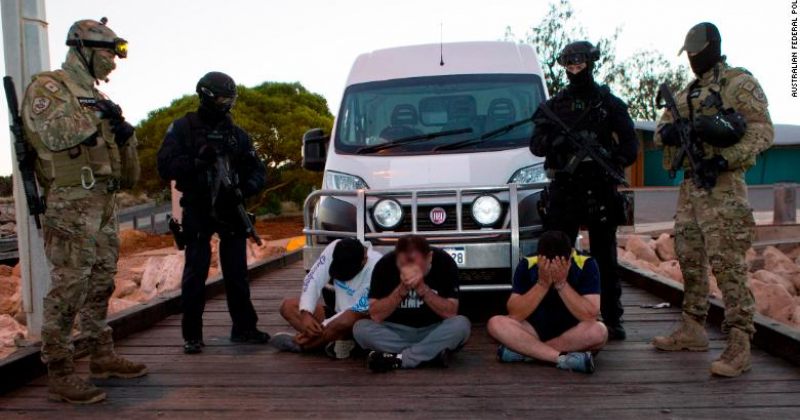 ავსტრალიის პოლიციამ ნარკორეალიზატორების დაკავებისას 1.2 ტონა მეტამფეტამინი ამოიღო