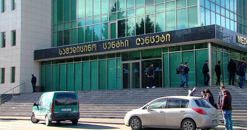 სასამართლომ კლინიკა ლანცეტის დირექტორს 6 წლით თავისუფლების აღკვეთა მიუსაჯა