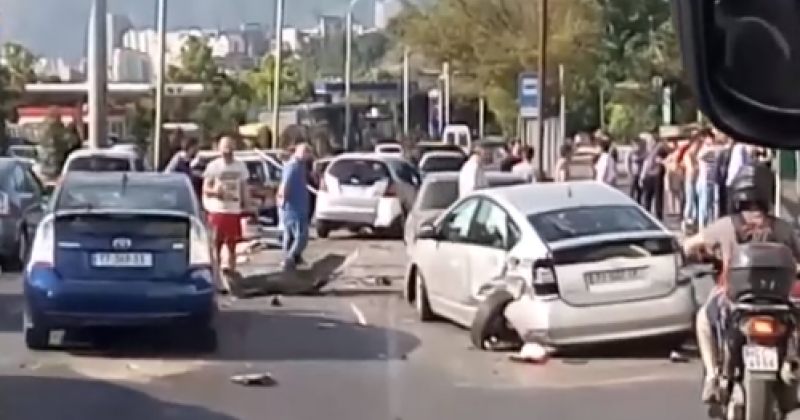 ავტოავარია მარშალ გელოვანის გამზირზე - ერთმანეთს ექვსი ავტომობილი შეეჯახა