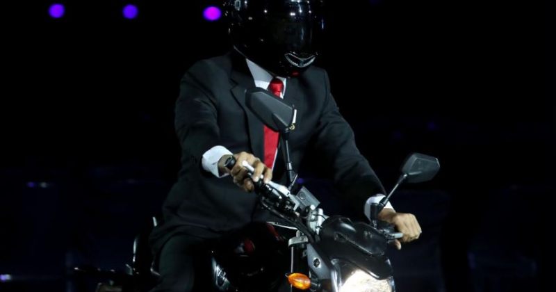 ინდონეზიის პრეზიდენტი აზიური თამაშების გახსნაზე მოტოციკლით მივიდა [VIDEO]