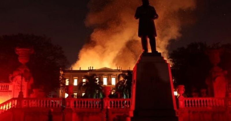 ხანძარი ბრაზილიის ეროვნულ მუზეუმში - ცეცხლმა უძველესი ექსპონატების უმეტესობა გაანადგურა