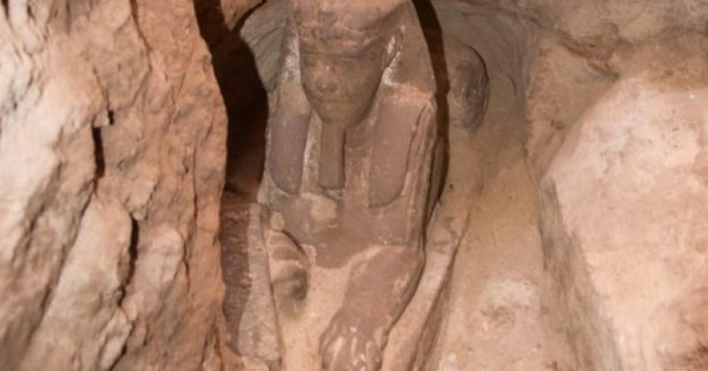 კომ ომბოს  ტაძრში ეგვიპტელმა არქეოლოგებმა სფინქსის ქანდაკება აღმოაჩინეს