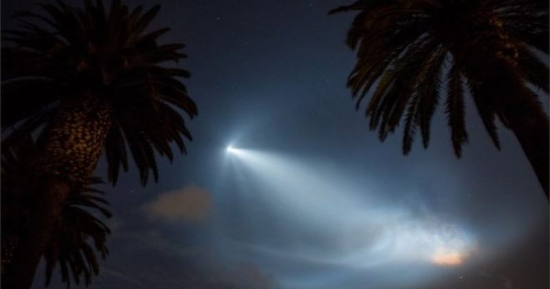 ილონ მასკის  Space X-ის კოსმოსურმა ხომალდმა კალიფორნიის ცა გაანათა