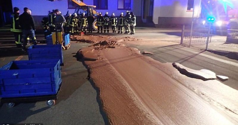 გერმანიაში ტონობით თხევადი შოკოლადი ქუჩაში გადმოიღვარა