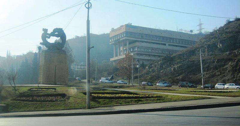 ვეფხი და მოყმის ძეგლთან სატრანსპორტო კვანძის მშენებლობაზე ტენდერი გამოცხადდება