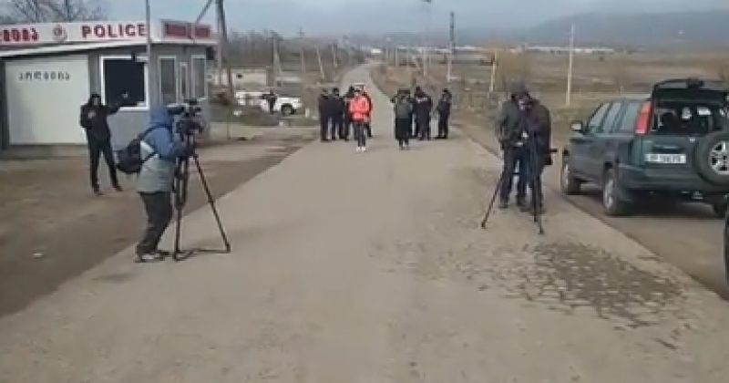 ხურვალეთში პოლიცია ჟურნალისტებს არ უშვებს