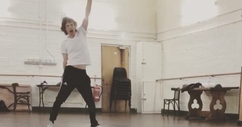 მიკ ჯაგერმა გულის ოპერაციის შემდეგ პირველი ვიდეო გაავრცელა, სადაც ცეკვავს