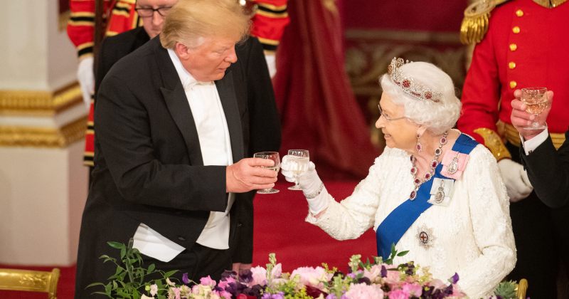 ტრამპი დიდ ბრიტანეთში ვიზიტზე: ხალხს არასდროს უნახავს დედოფალს უკეთესი დრო გაეტარებინოს