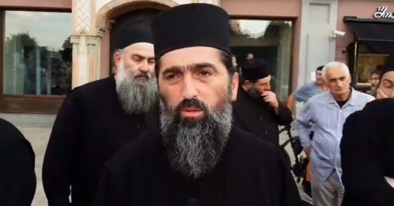 მამა დავით ლასურაშვილი: გახარია კი არ უნდა გადააყენონ, მადლობა უნდა გამოუცხადონ