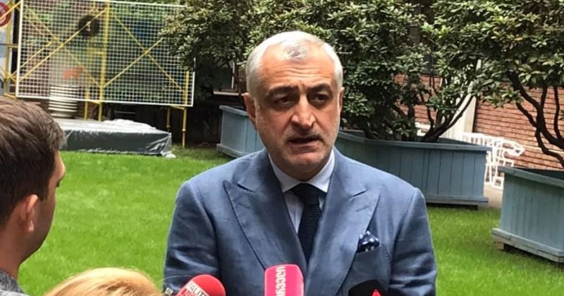 მამუკა ხაზარაძის თქმით, საზოგადოებრივ მოძრაობას უახლოეს დღეებში დააფუძნებს