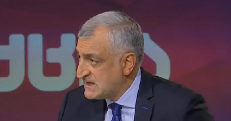 ხაზარაძე გვენეტაძეზე: სამარცხვინო, ასეთი ეროვნული ბანკის პრეზიდენტი არ გვყოლია