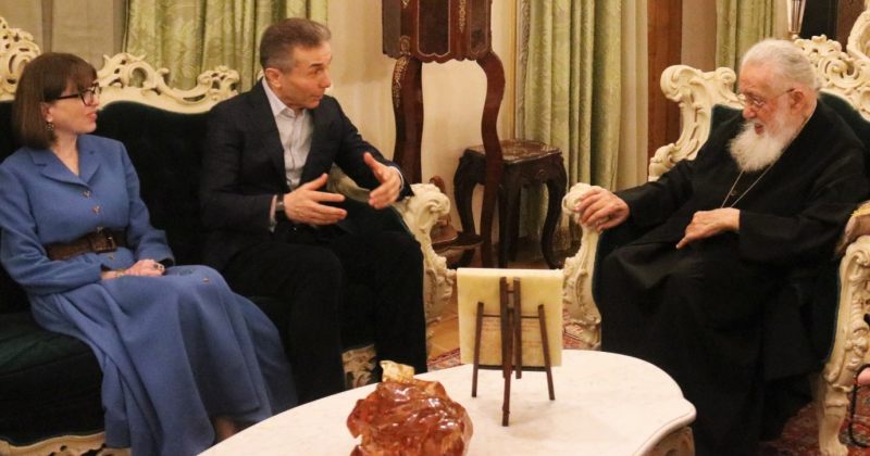 დასრულდა ეპოქა წინამძღოლისა, რომელმაც არაერთხელ გაგვიყვანა სამშვიდობოს – ივანიშვილები