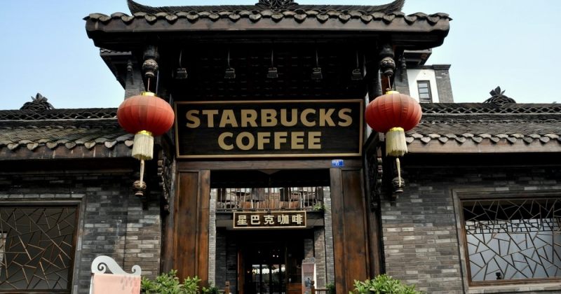 Starbucks-მა კორონავირუსის გამო ჩინეთში 2 ათასამდე ფილიალი დახურა
