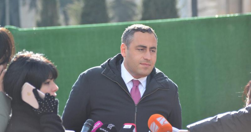 ვაშაძე: ხელისუფლება, რომელიც ღობის მიღმა არის მოქცეული, სახლში უნდა წავიდეს