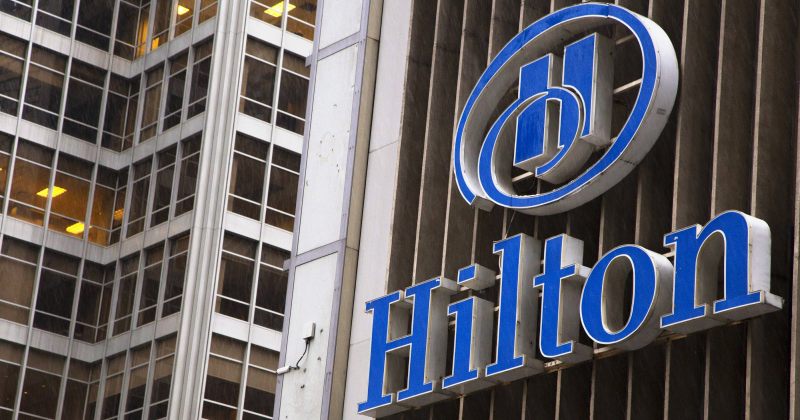 Hilton-ის სასტუმროების ქსელი მთელ მსოფლიოში თანამშრომლების რაოდენობას 22%-ით შეამცირებს