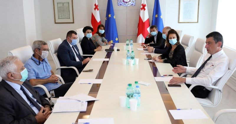 მთავრობა: დაიცავით რეკომენდაციები, რათა დამატებითი რეგულაციები არ გახდეს საჭირო