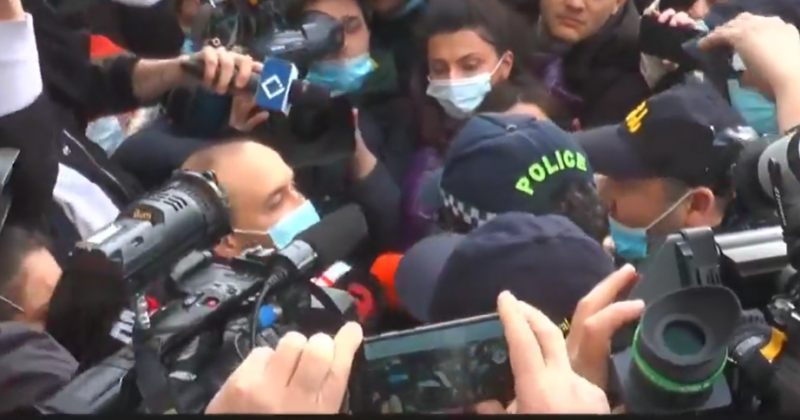 სამართალდამცველებს ენმ-ის ოფისში შესვლის საშუალება არ მისცეს