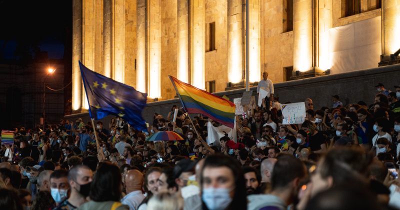 "2021 წელი არაერთი მიმართულებით მძიმე წელი იყო" – საიას ანგარიში ადამიანის უფლებებზე