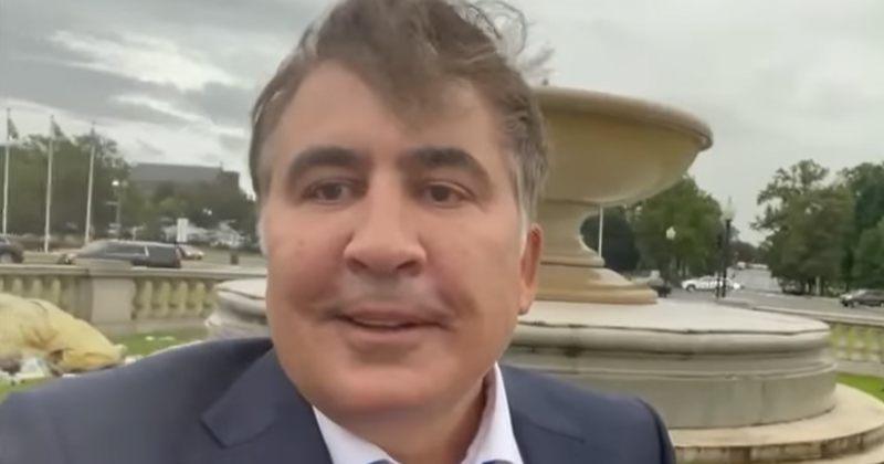 "გავწიოთ გვერდზე ყველა პოლიტიკოსი" – სააკაშვილი ახალგაზრდებს მიმართავს