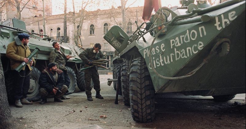 30 წელი თბილისის სამოქალაქო ომის დაწყებიდან – სამოქალაქო დაპირისპირება ფოტოებში
