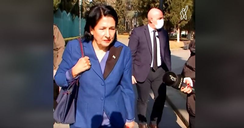 "როდის იყო გპასუხობდით" – ზურაბიშვილი ჟურნალისტის მიერ უკრაინის შესახებ დასმულ კითხვაზე