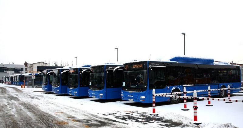 ინტენსიური თოვის გამო, ავტობუსების ნაწილი ბოლო გაჩერებამდე ვერ მიდის – სია