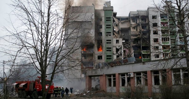 ოკუპანტებმა ჩერნიგოვში უნივერსიტეტი, სავაჭრო ცენტრი და სახლები დაბომბეს – დაიღუპა 10 პირი