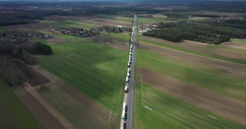 EU-ში შესვლის აკრძალვის გამო პოლონეთი-ბელარუსის საზღვარზე სატვირთოების 80-კილომეტრიანი რიგია