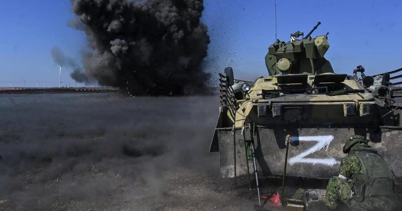 უკრაინის გენშტაბი: რუსეთმა ერთ დღეში 500 სამხედრო, 15 ტანკი და 4 შვეულმფრენი დაკარგა