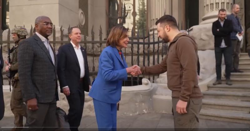 ნენსი პელოსი ზელენსკის კიევში შეხვდა 