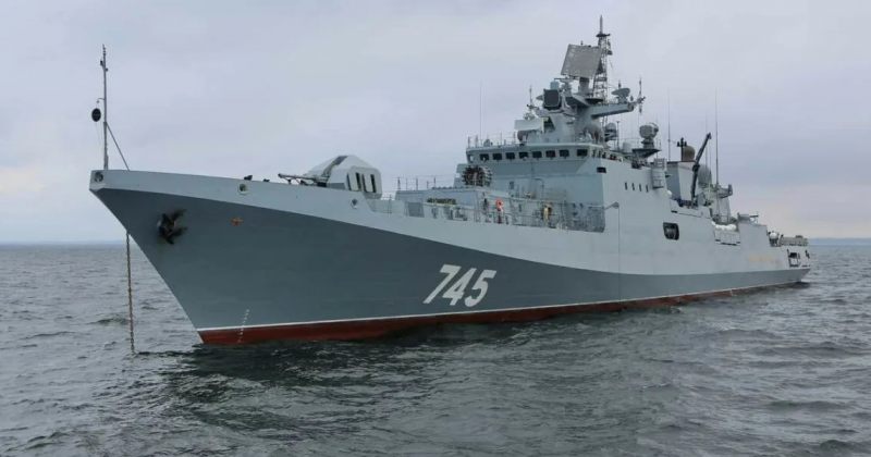 კუნძულ ზმეინთან ახლოს რუსული სამხედრო გემი იწვის – უკრაინული მედია