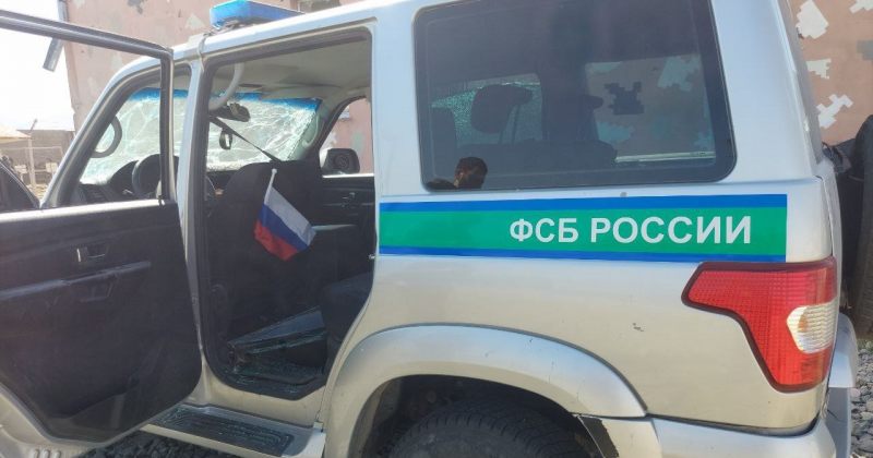 სომხეთის თავდაცვა: აზერბაიჯანის იერიშის ქვეშ რუსეთის ФСБ-ს შენობა და მანქანა მოჰყვა