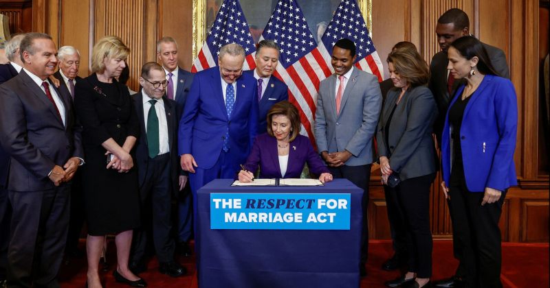 აშშ-ის კონგრესმა მიიღო კანონი ერთნაირსქესიან წყვილთა ქორწინების ფედერალურ აღიარებაზე