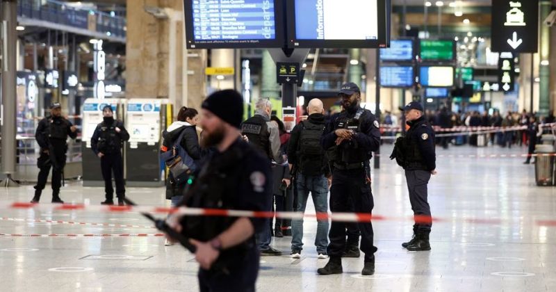 პარიზში სადგურზე მამაკაცმა დანით რამდენიმე ადამიანი დაჭრა 