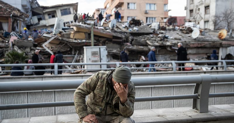 თურქეთში მიწისძვრით დაზიანებული შენობების მშენებლობაში ჩართული 247 ადამიანი დააკავეს